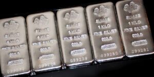 28 Nisan 2026 Gümüş, Altın, Döviz ve Akaryakıt Fiyatları