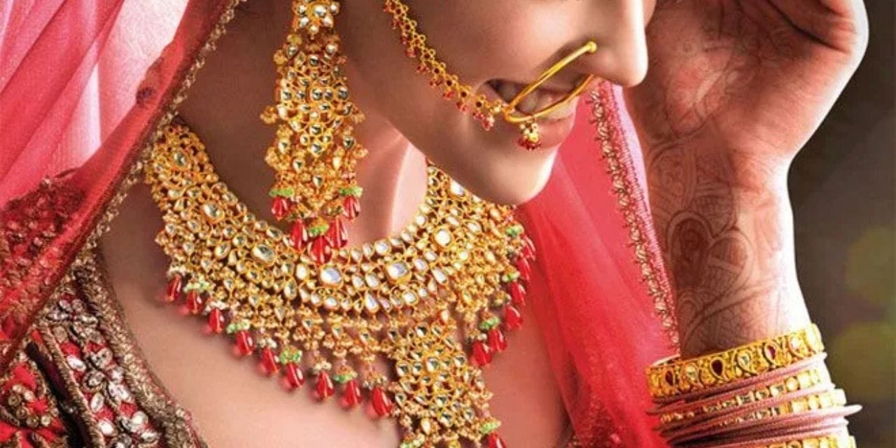 Hindistan’ın Altın İthalatında Tıkanma: Prim Patlaması ve Küresel Etkiler