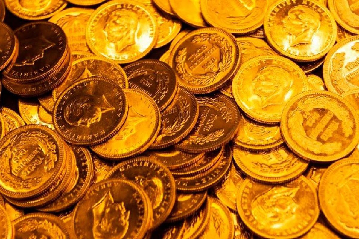 Altın Fiyatlarında Yatay Seyir: Jeopolitik Riskler ve Fed Beklentileri Dengede